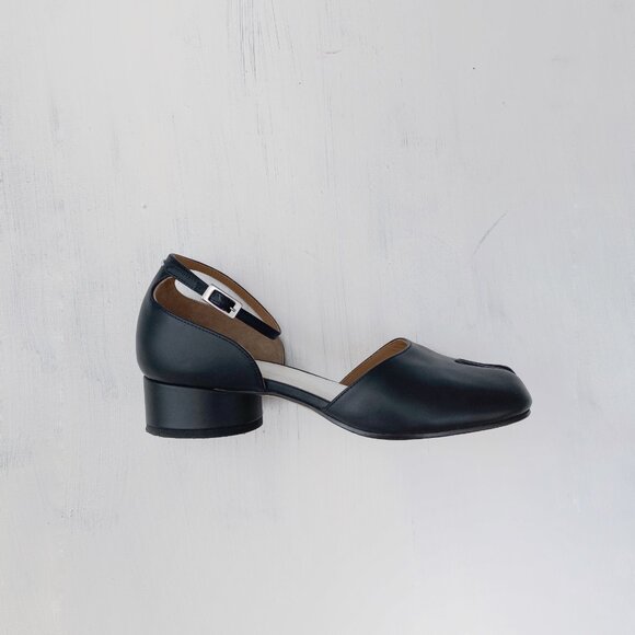 Maison Margiela Black Tabi Ankle Strap Heels - Picture 3 of 14